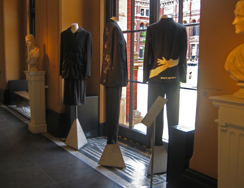  Yohji Yamamoto exhibition